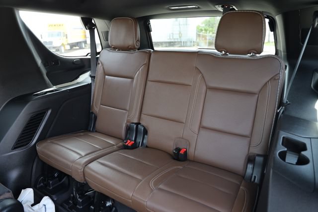 Used 2024 Chevrolet Tahoe High Country AWD/4WD image 14