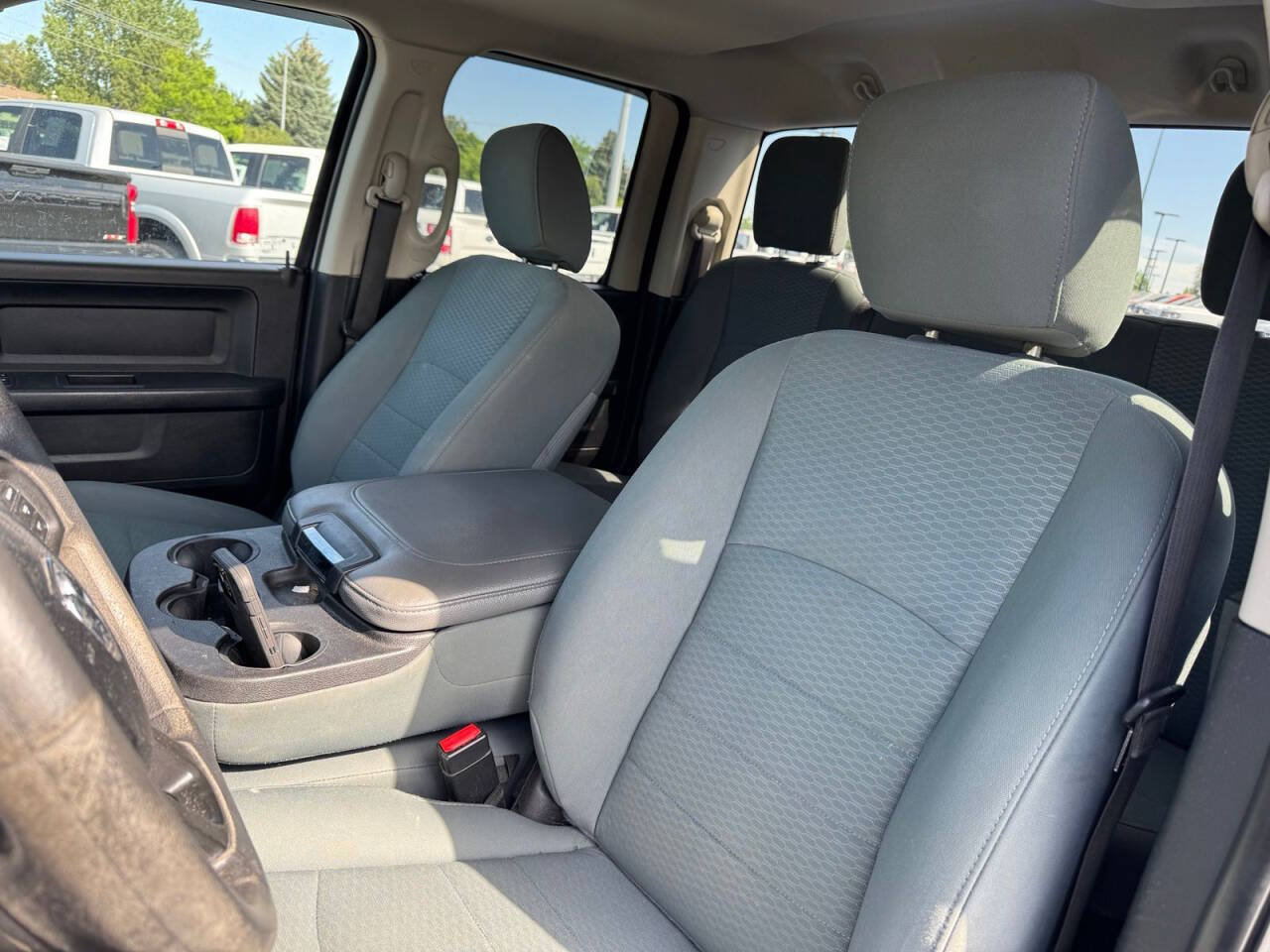 Used 2018 RAM 1500 ST w/ SXT Appearance Group AWD/4WD image 12