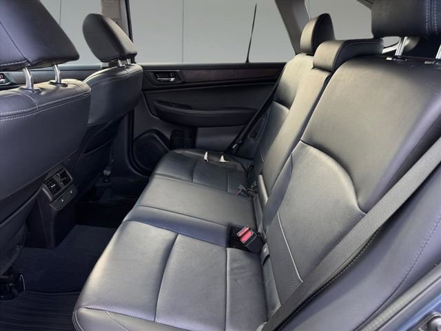 Used 2017 Subaru Outback 3.6R Limited image 10