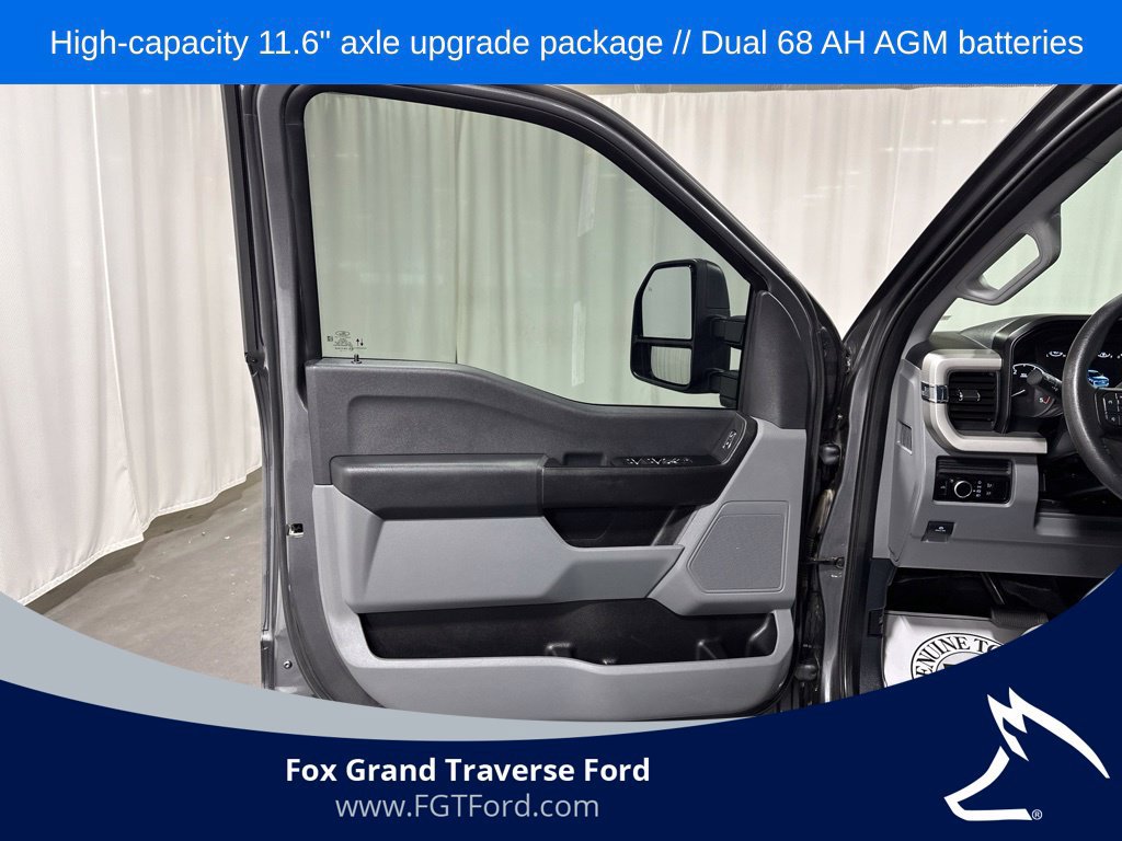 Used 2023 Ford F250 XL AWD/4WD image 11