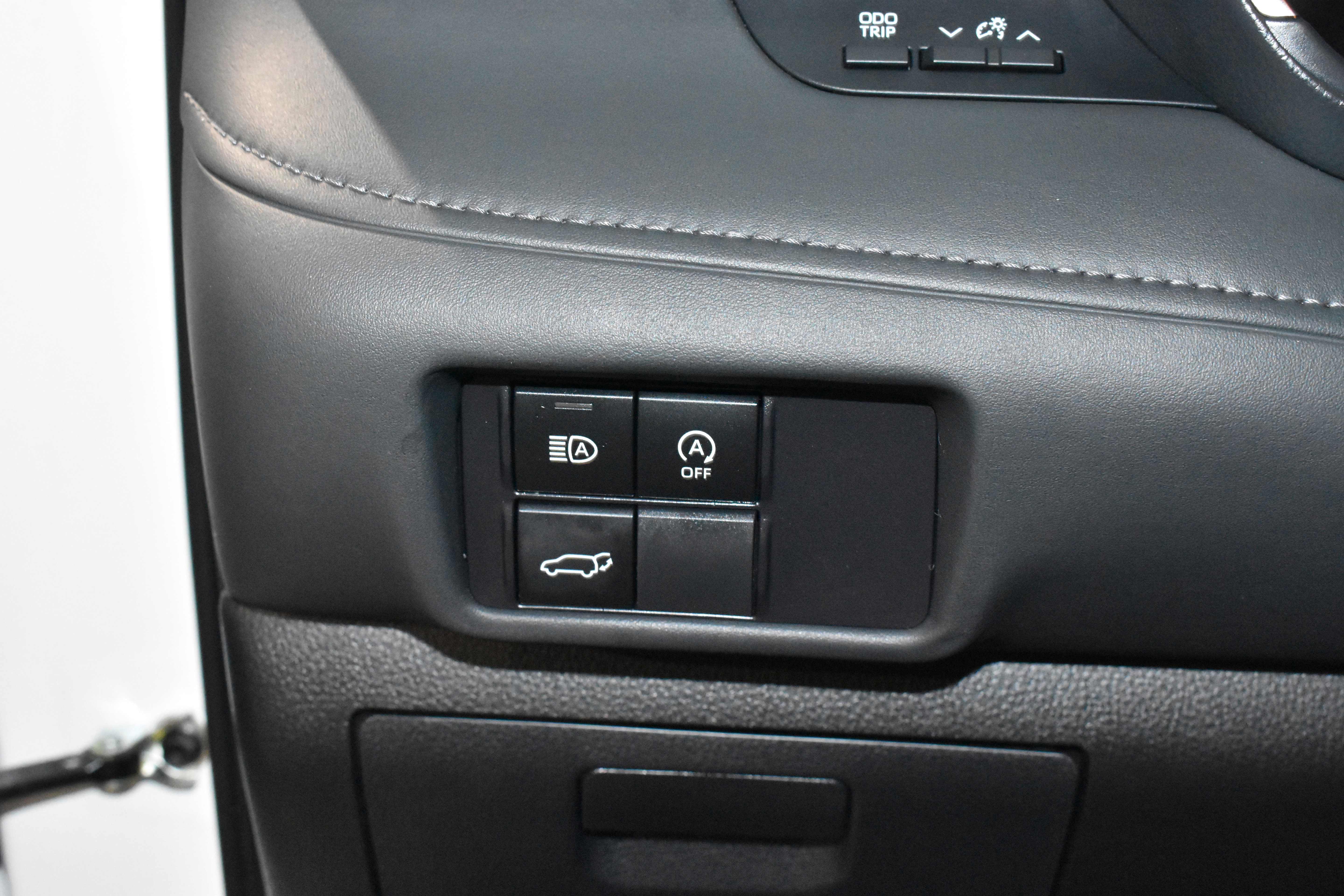 Used 2025 Toyota Highlander XLE FWD image 14