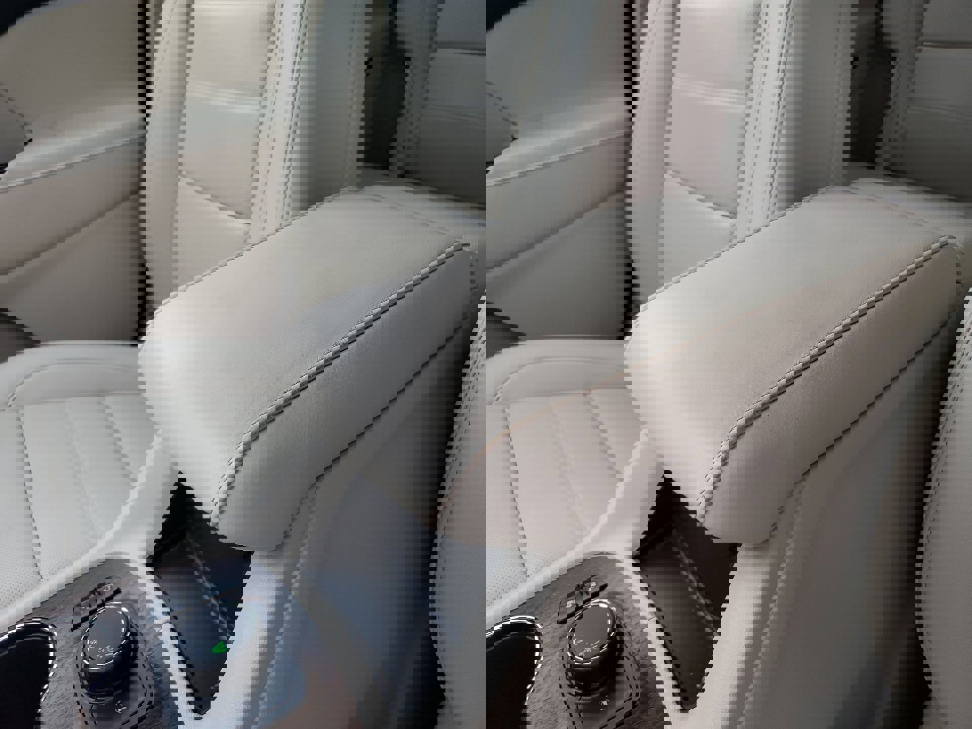 Used 2021 GMC Acadia Denali w/ Denali Technology Package image 87