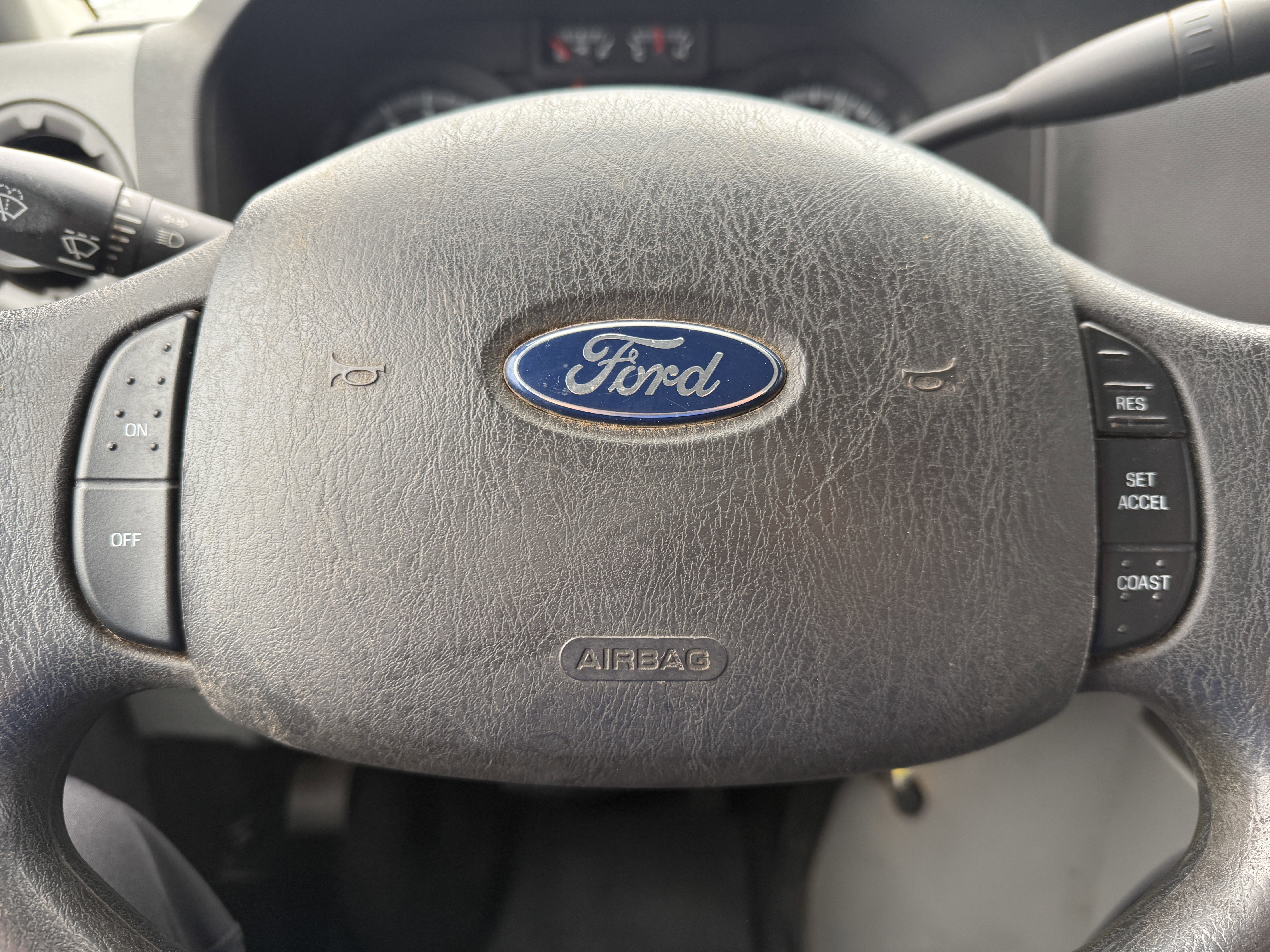 Used 2014 Ford E-250 and Econoline 250 w/ Power Group image 18