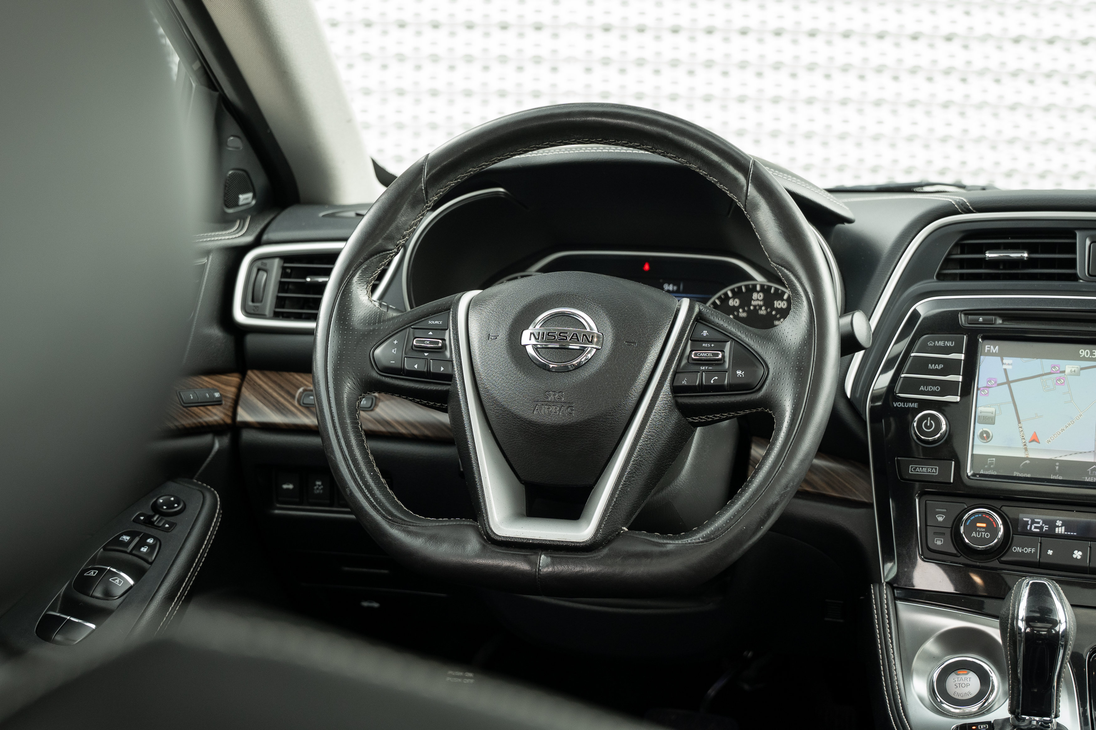 Used 2017 Nissan Maxima Platinum w/ Medallion Package FWD image 8