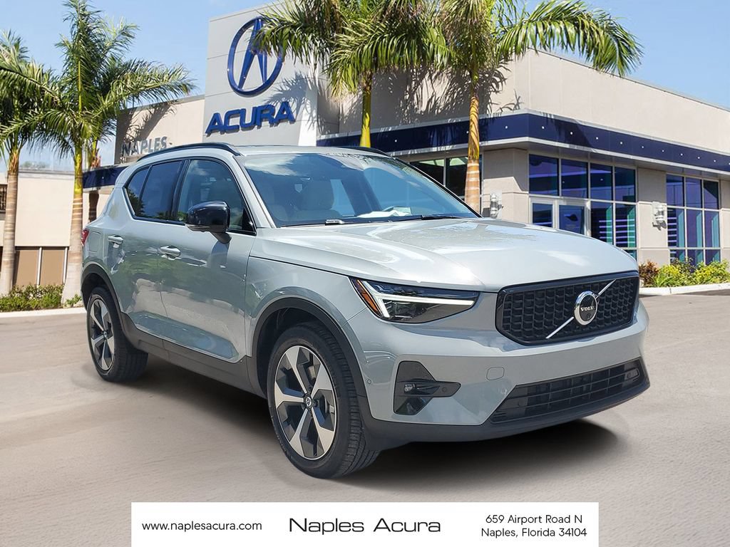 Used 2026 Volvo XC40 B5 Plus AWD/4WD image 1