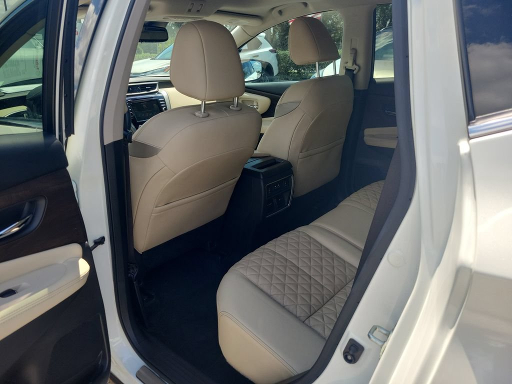 Certified 2022 Nissan Murano Platinum w/ Cargo Package FWD image 10