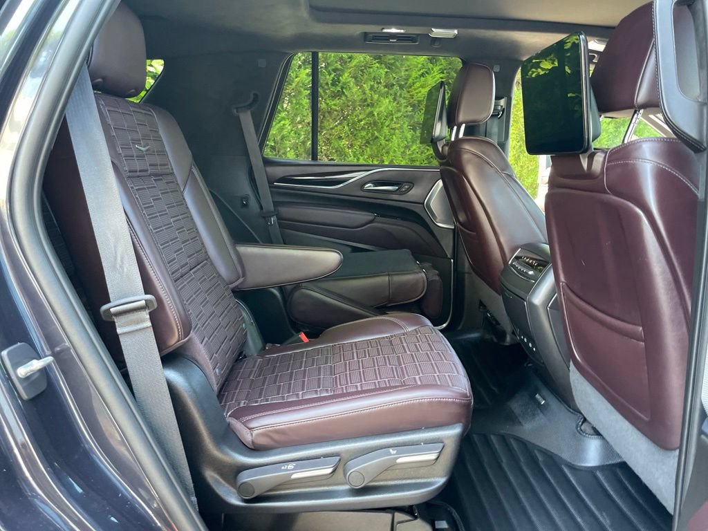 Used 2022 Cadillac Escalade Sport Platinum AWD/4WD image 24