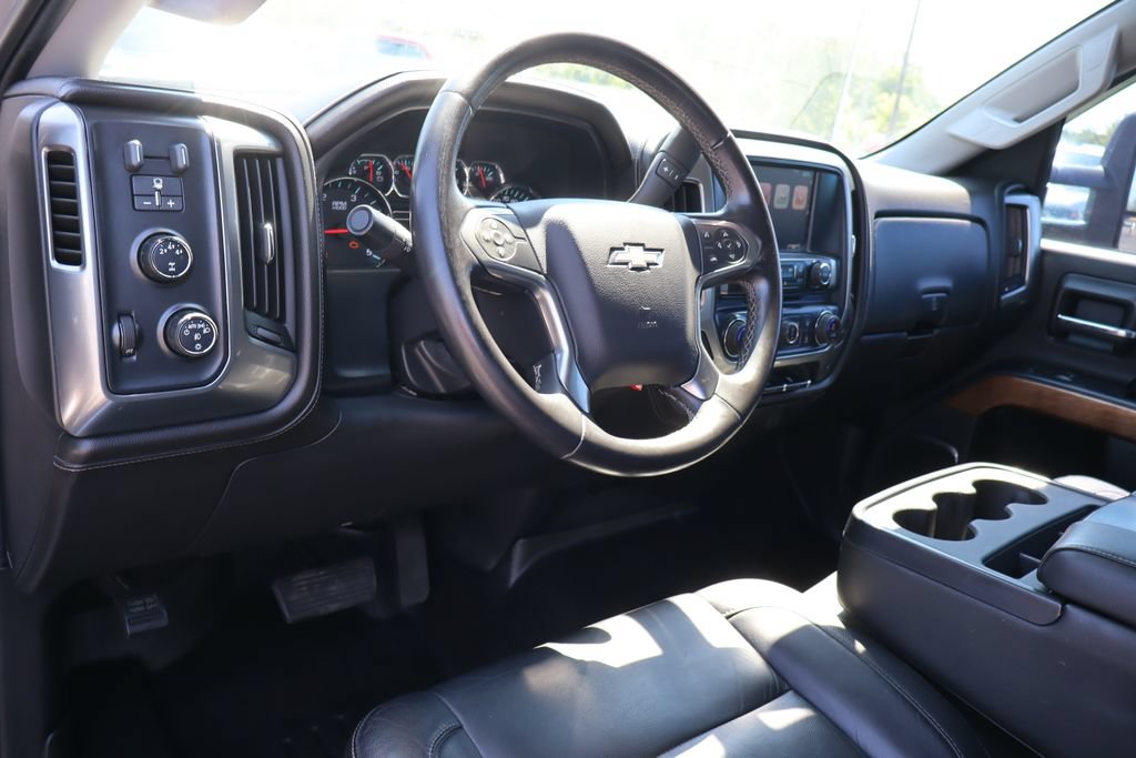 Used 2015 Chevrolet Silverado 2500 LTZ w/ Snow Plow Prep Package AWD/4WD image 5