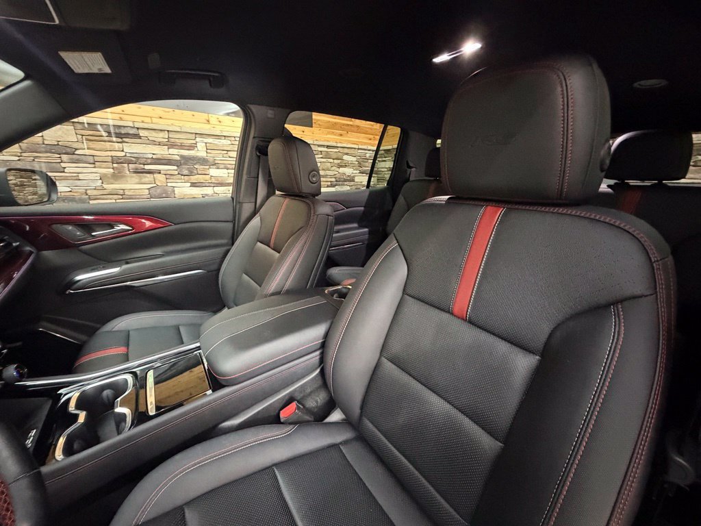 Used 2025 Chevrolet Traverse RS w/ LPO, Floor Liner Package AWD/4WD image 22