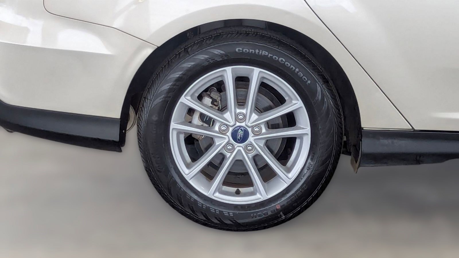 Certified 2018 Ford Focus SE image 11