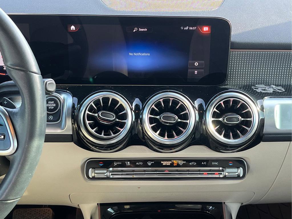 Used 2023 Mercedes-Benz GLB 250 image 20