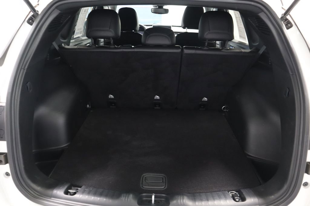 Used 2024 Jeep Compass Limited image 17