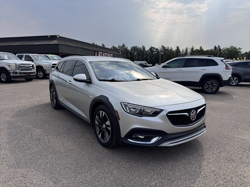 Used 2019 Buick Regal Preferred AWD/4WD image 2