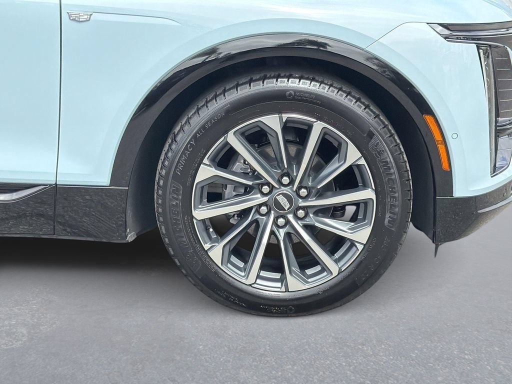 Certified 2024 Cadillac Lyriq Sport AWD/4WD image 32