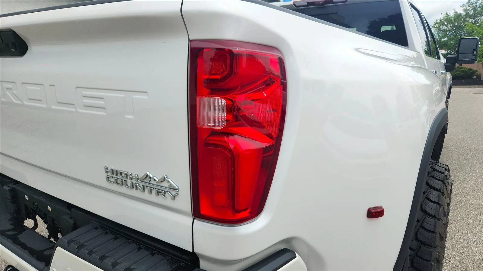 Used 2021 Chevrolet Silverado 3500 High Country AWD/4WD image 4