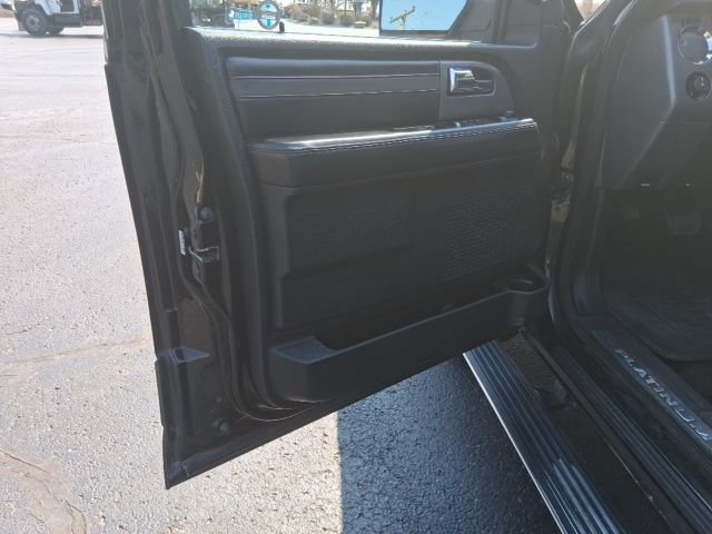 Used 2016 Ford Expedition Platinum image 9