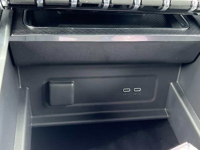 New 2026 GMC Sierra EV Elevation w/ LPO, Elevation Dark Package image 21