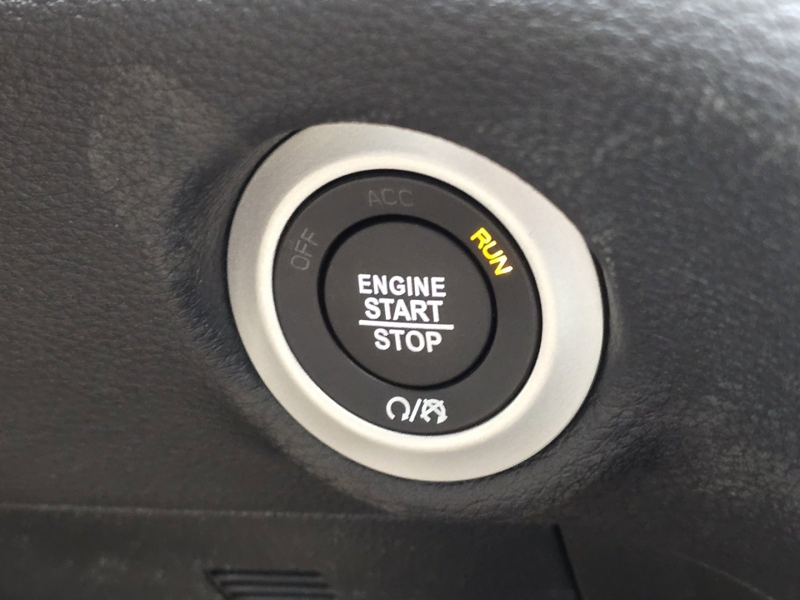 New 2026 Chrysler Pacifica Limited image 16