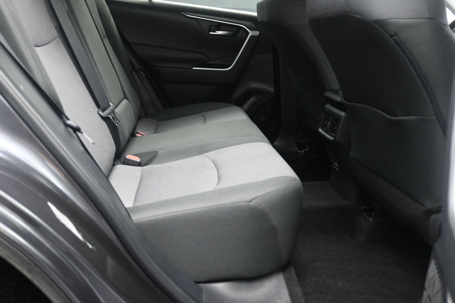 Used 2024 Toyota RAV4 XLE w/ Convenience Package AWD/4WD image 18