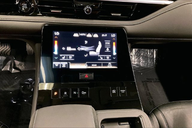Used 2025 INFINITI QX80 Sensory AWD/4WD image 38