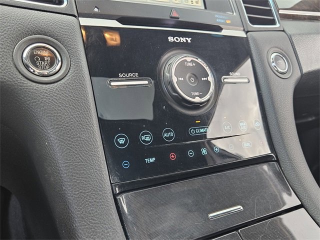 Used 2019 Ford Taurus Limited image 17