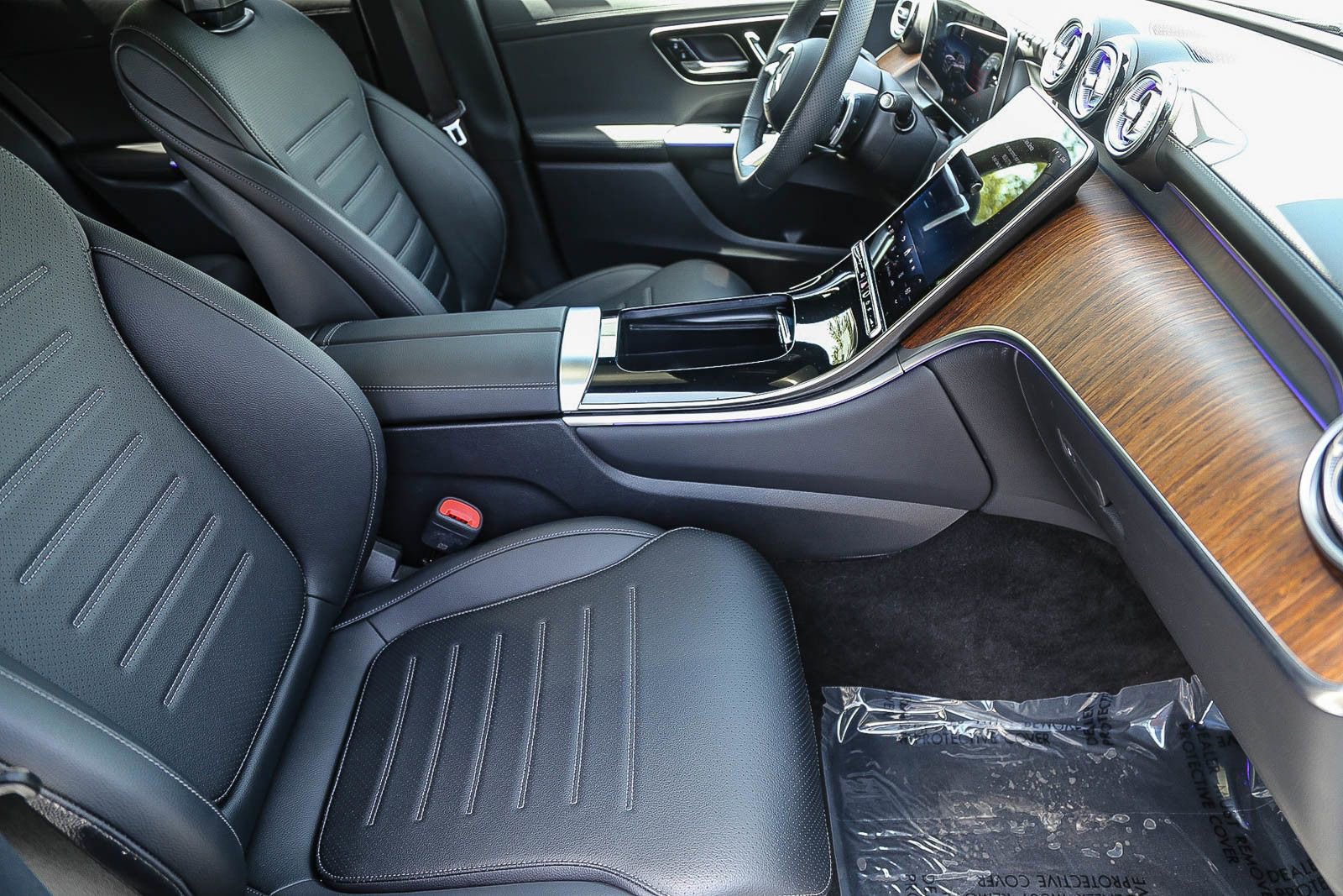 Certified 2025 Mercedes-Benz GLC 300 4MATIC image 15