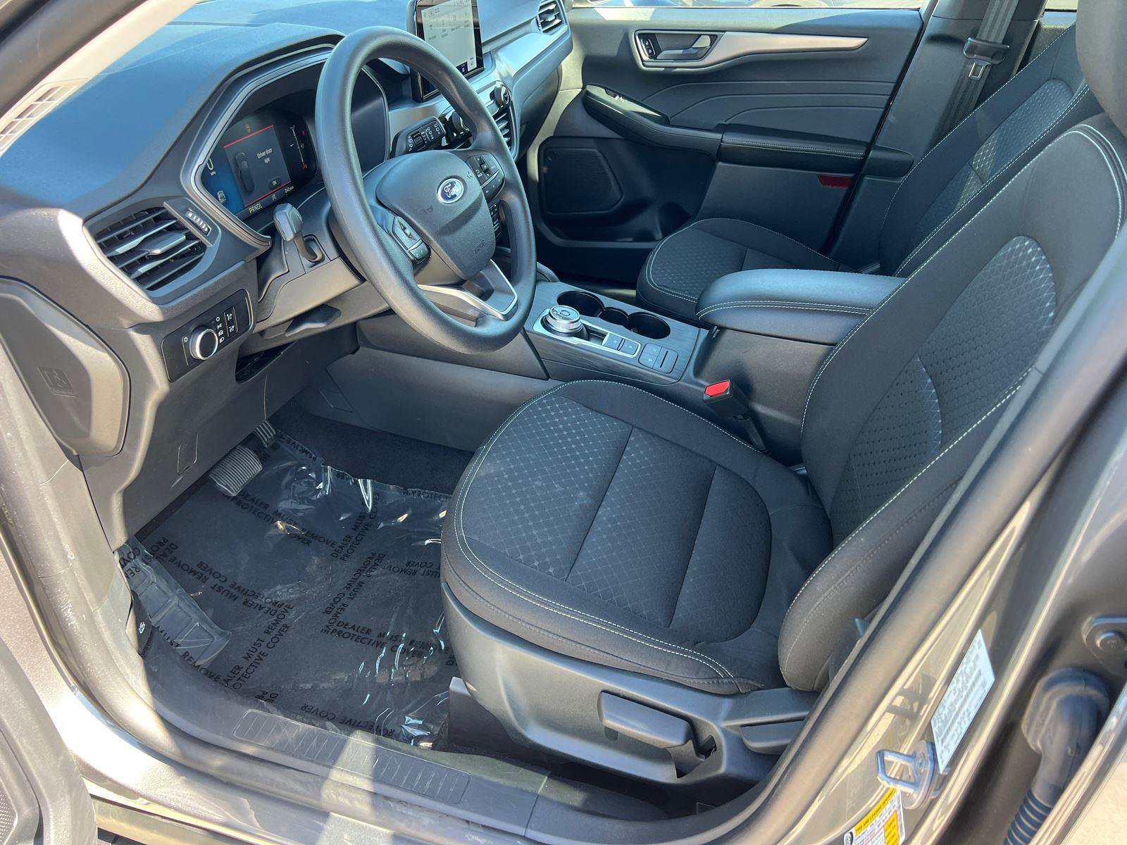 Used 2025 Ford Escape Active AWD/4WD image 9