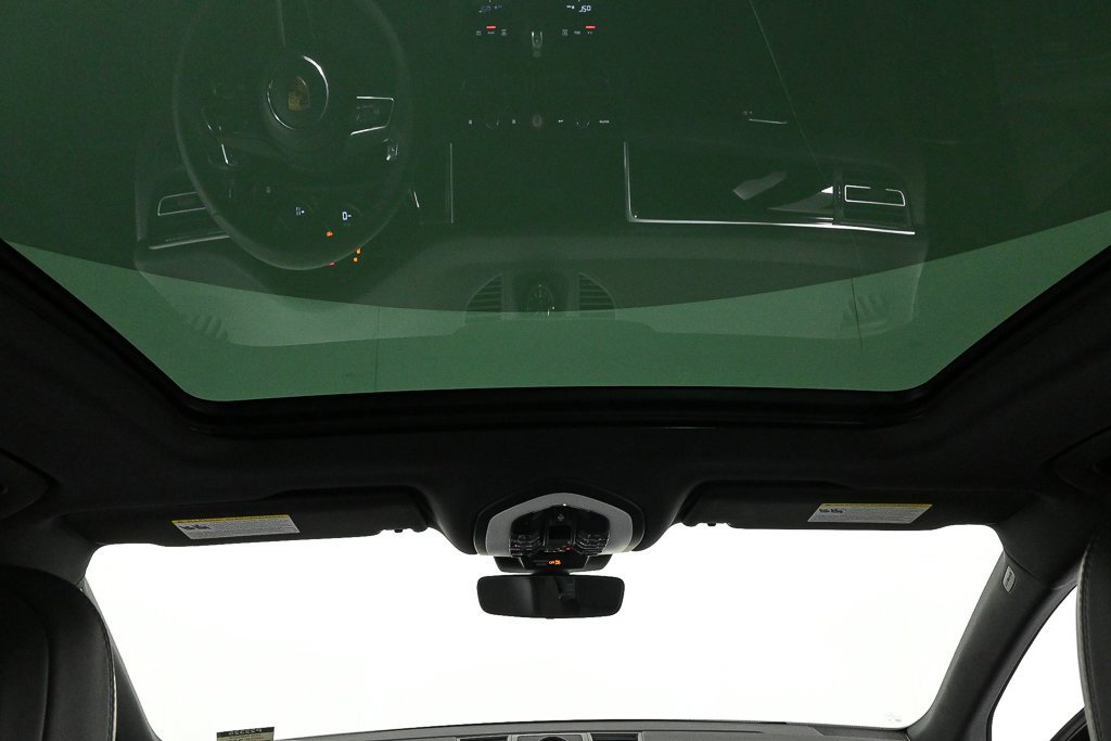 New 2026 Porsche Macan image 21