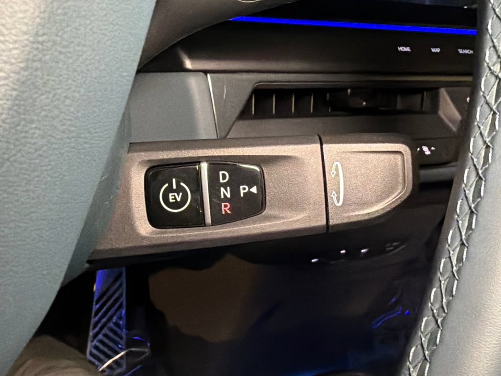 Certified 2024 Kia EV9 GT-Line AWD/4WD image 39