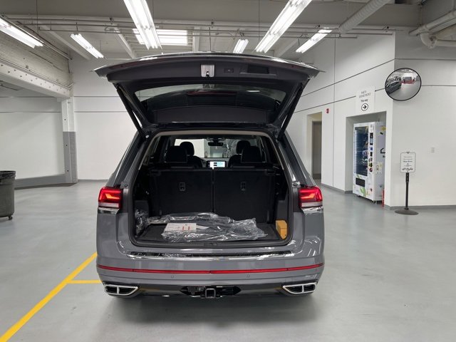 New 2025 Volkswagen Atlas SEL Premium R-Line image 30