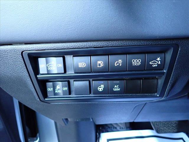 Used 2023 Toyota Tundra Platinum image 19