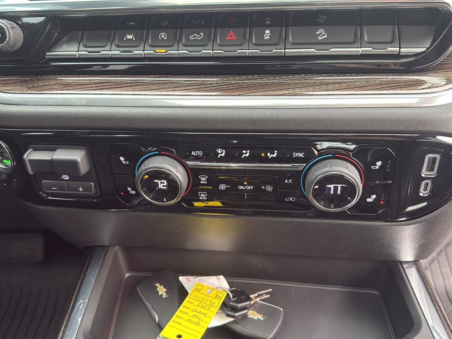 Used 2025 Chevrolet Silverado 1500 LT Trail Boss w/ Convenience Package II image 43