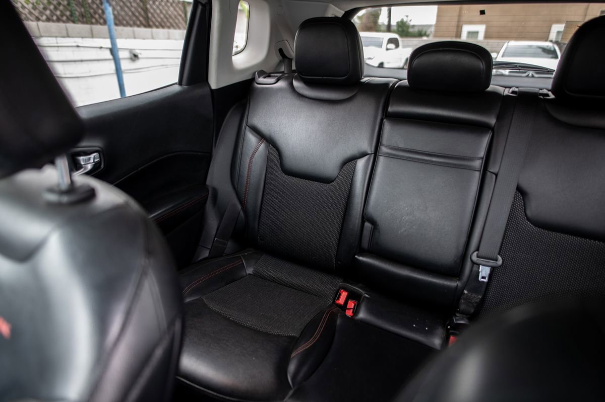 Used 2019 Jeep Compass Trailhawk image 25