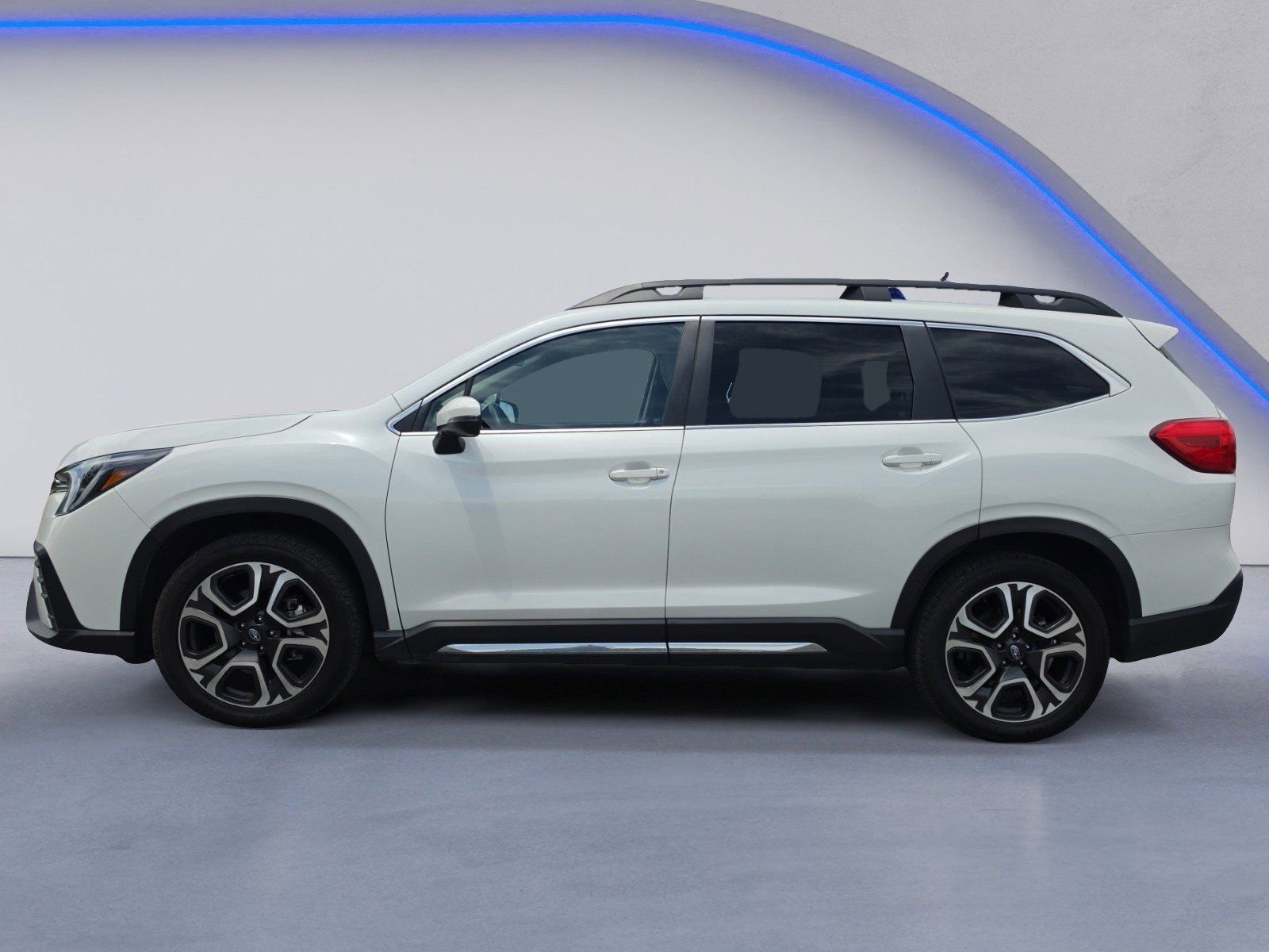 Used 2023 Subaru Ascent Limited AWD/4WD image 3