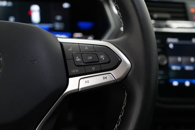 Used 2022 Volkswagen Tiguan SE w/ Panoramic Sunroof Package image 20