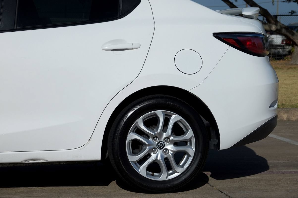 Used 2016 Scion iA FWD image 24