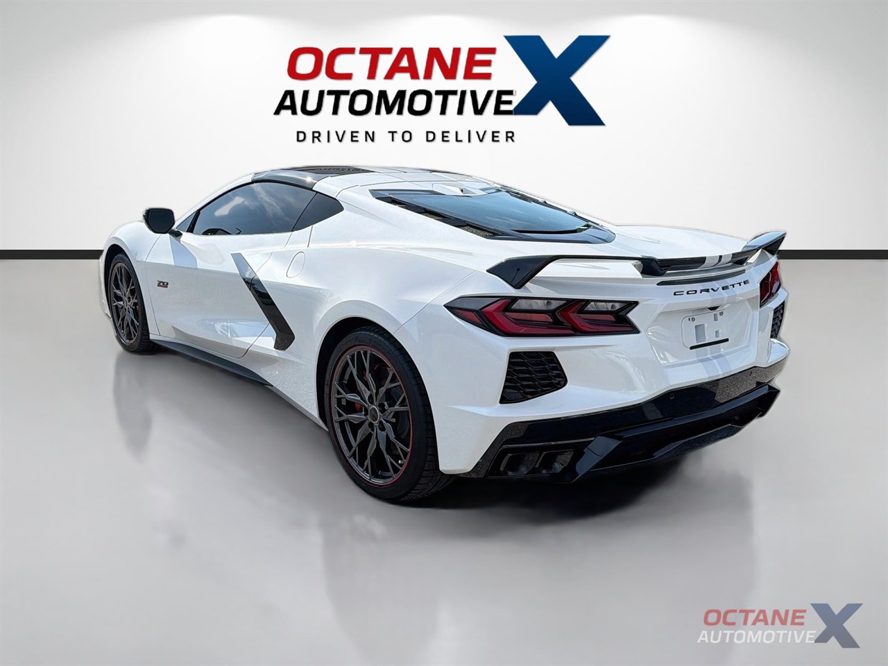 Used 2023 Chevrolet Corvette Stingray Premium Cpe w/ Z51 Performance Package RWD image 5