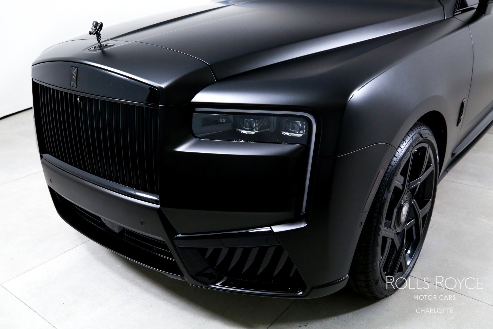 Certified 2025 Rolls-Royce Cullinan Black Badge image 39