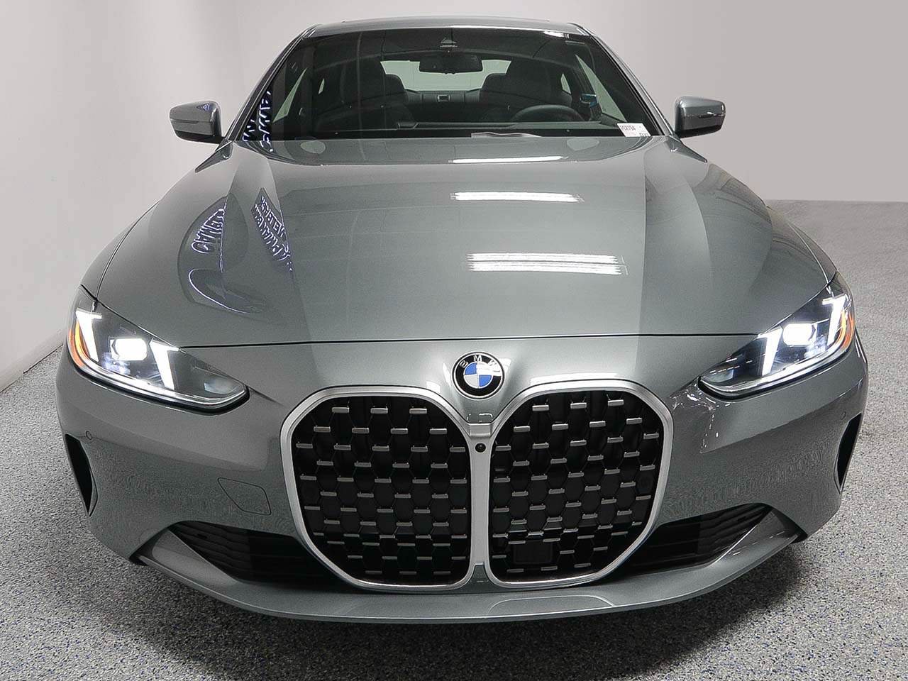Used 2026 BMW 430i Coupe w/ Parking Assistance Package RWD image 2