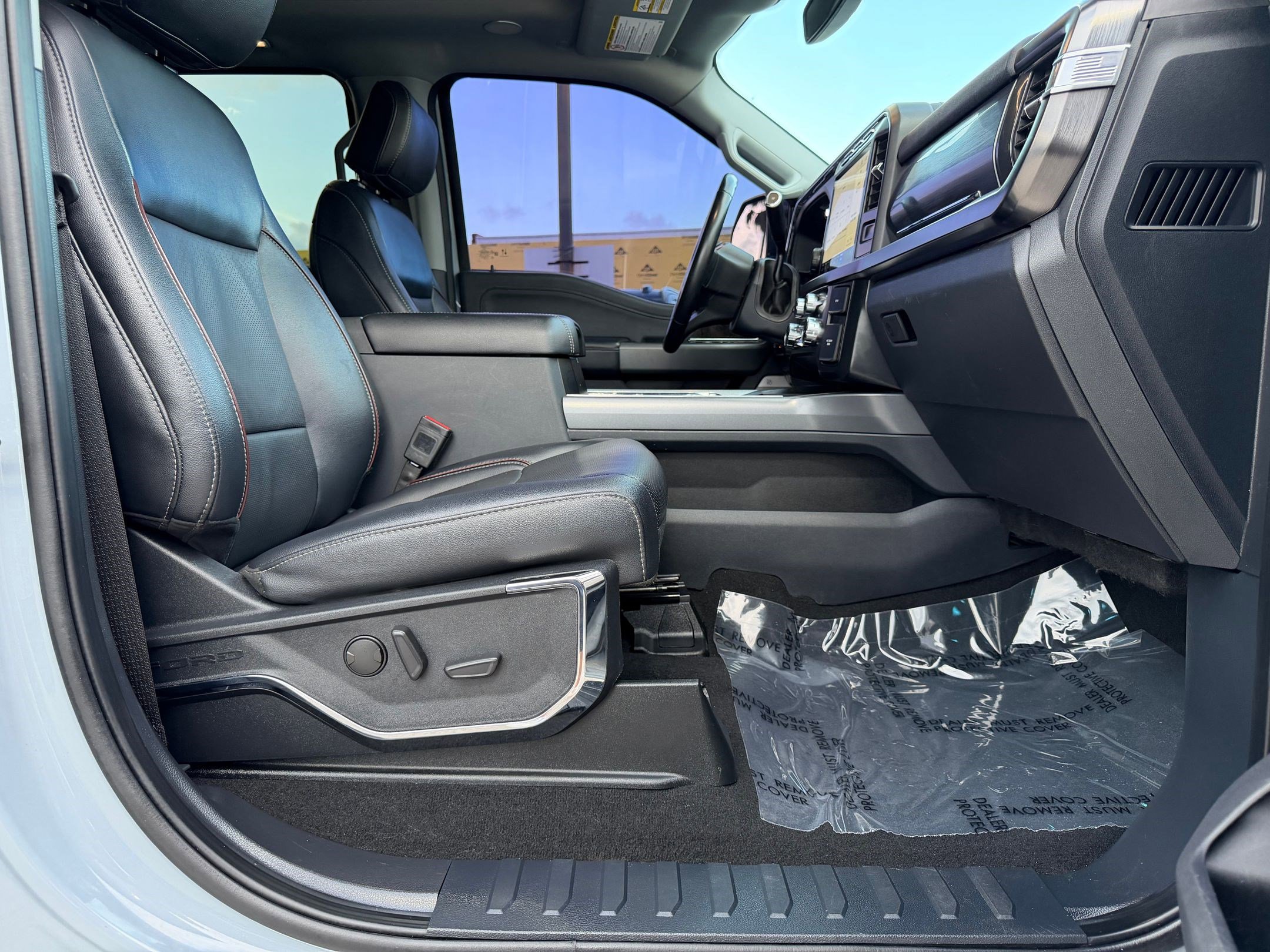 Used 2024 Ford F250 Lariat w/ Lariat Ultimate Package AWD/4WD image 43