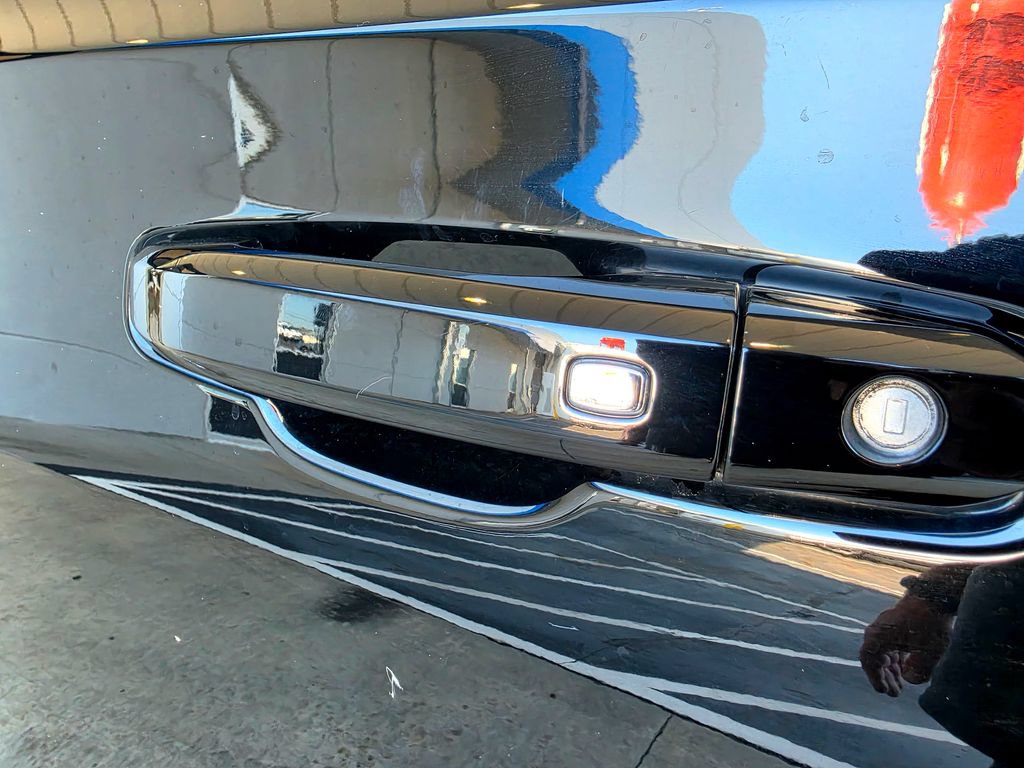 Used 2024 Chevrolet Suburban LT AWD/4WD image 17