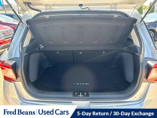 Used 2024 Hyundai Venue SEL FWD image 30