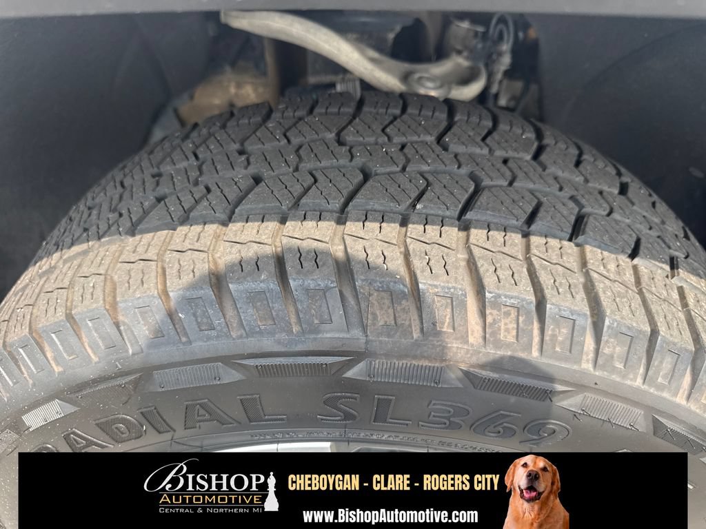 Used 2024 GMC Sierra 1500 SLT AWD/4WD image 18
