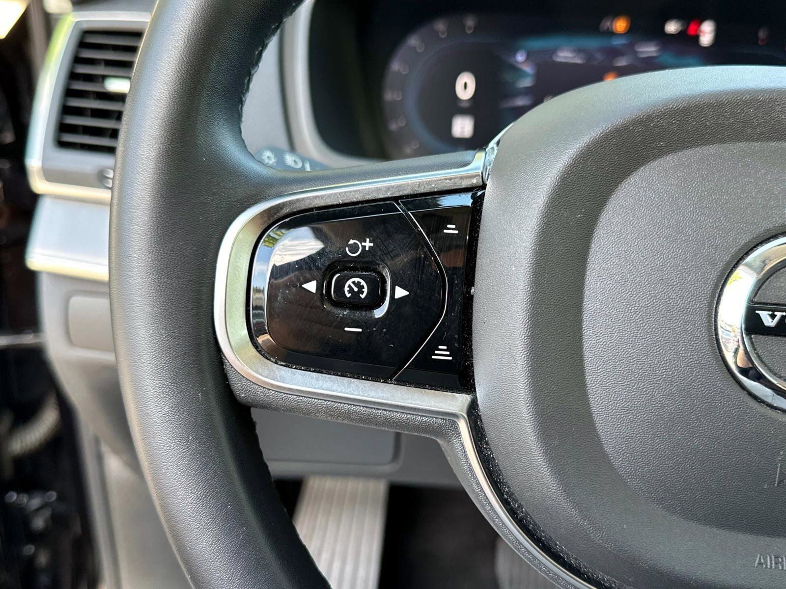 Certified 2024 Volvo XC90 B5 Core image 28