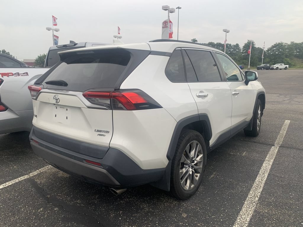 Used 2019 Toyota RAV4 Limited w/ Advanced Technology Package AWD/4WD image 2