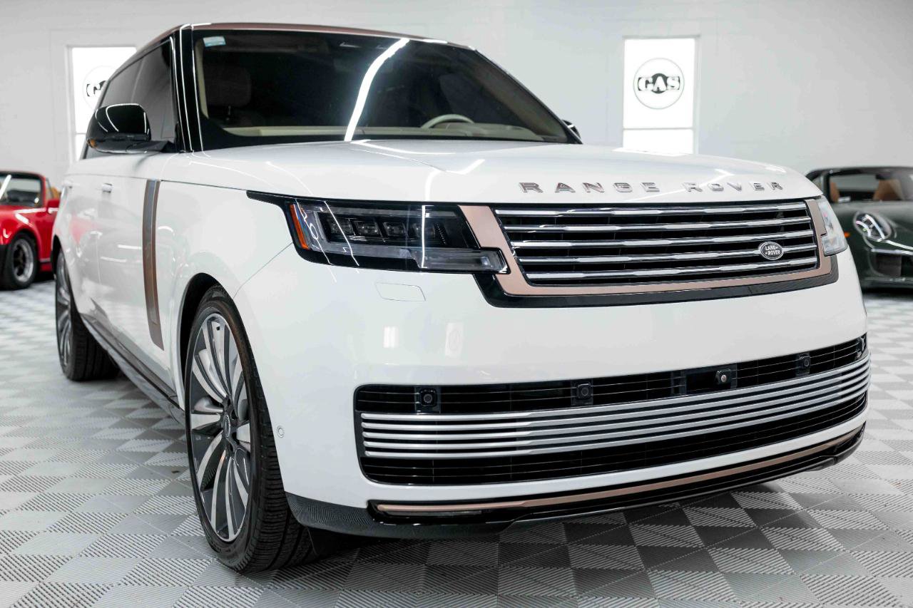 Used 2024 Land Rover Range Rover SV AWD/4WD image 6