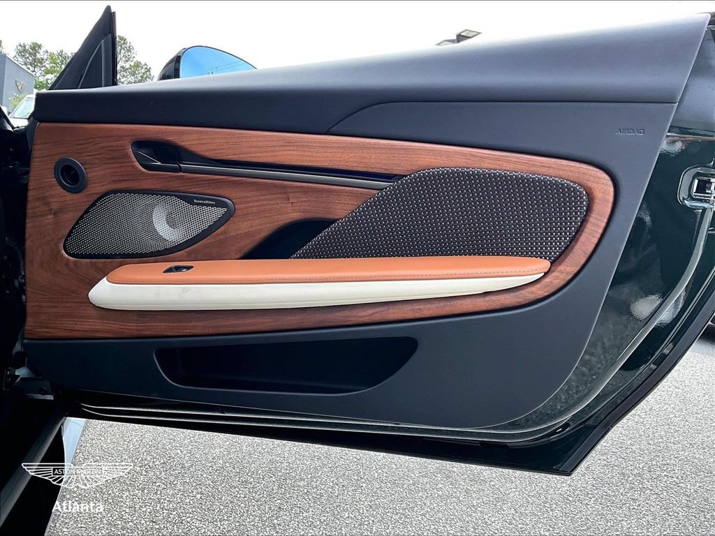 Used 2026 Aston Martin Vanquish Convertible RWD image 19