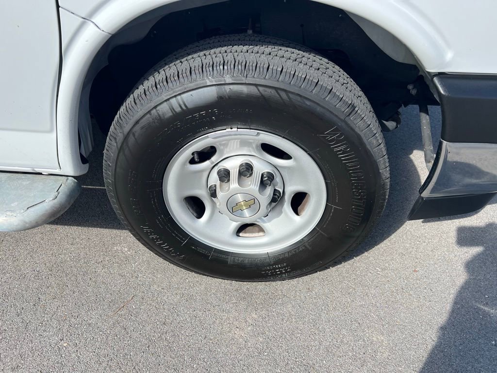 Used 2024 Chevrolet Express 2500 w/ Driver Convenience Package image 12