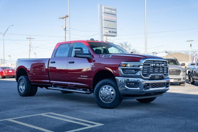 New 2026 RAM 3500 Big Horn AWD/4WD image 7