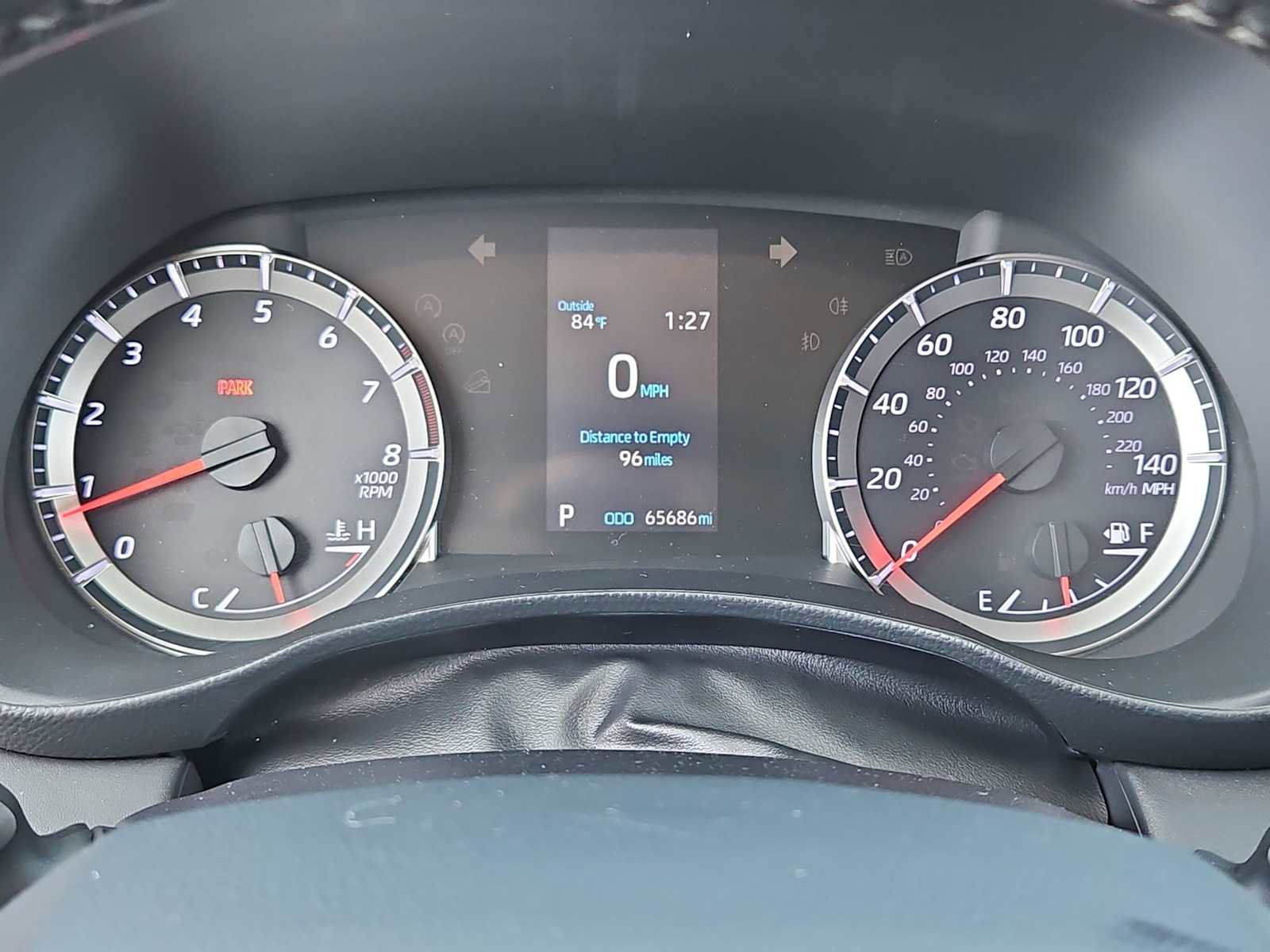 Used 2020 Toyota Highlander LE image 33